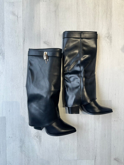 Stivale Nero con Gioiello #0000050