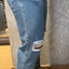Jeans standard fit con strappo CR2564