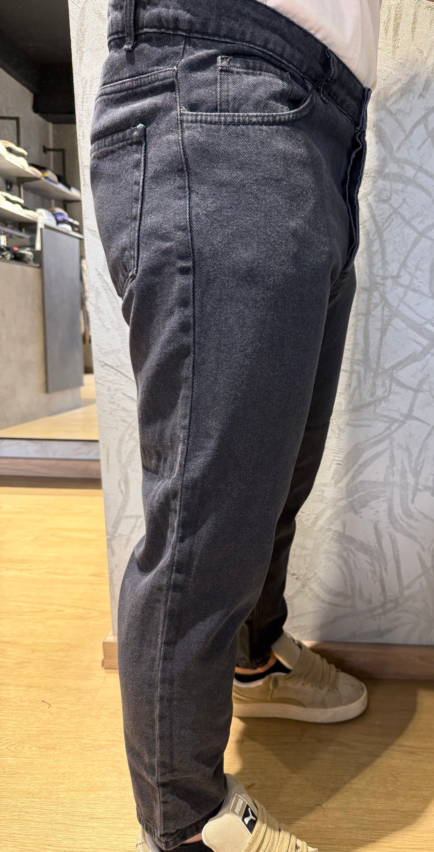 Jeans nero standard fit UP20