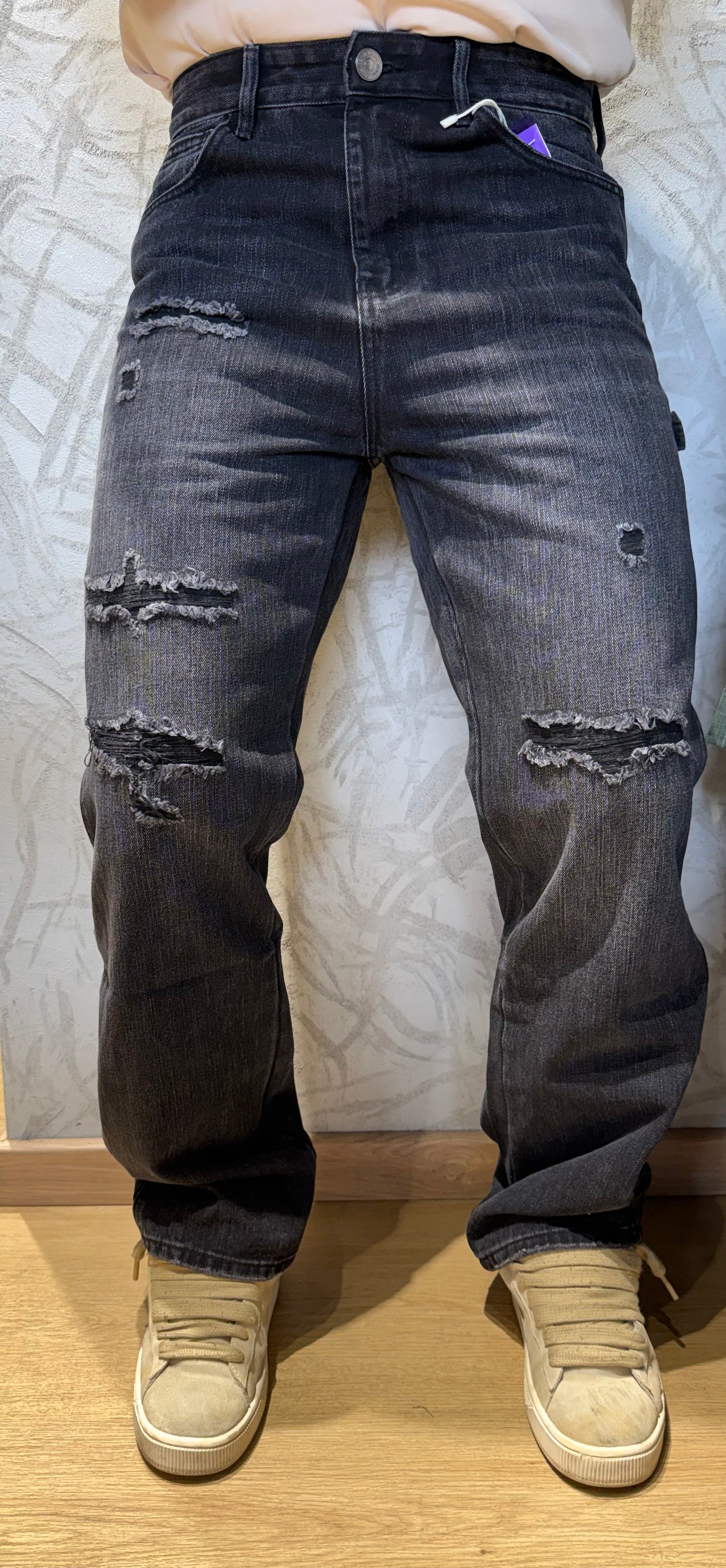 Jeans baggy con strappi KM2610