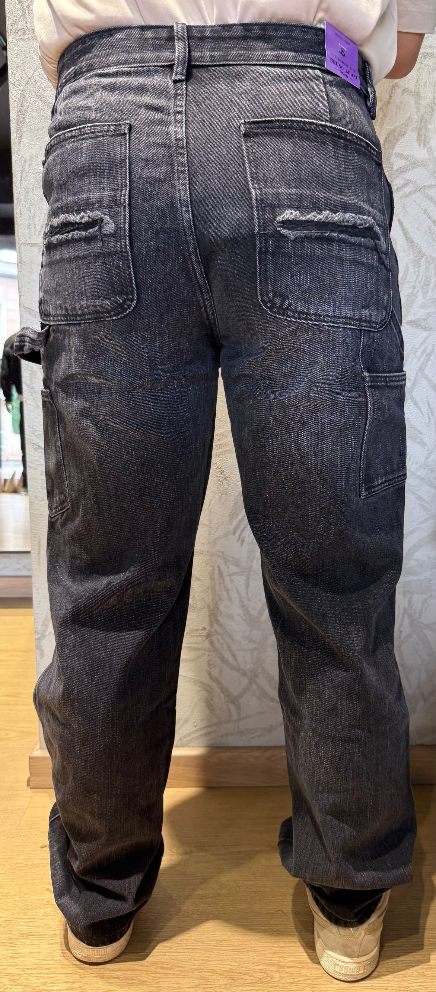 Jeans baggy con strappi KM2610